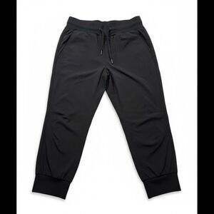 Athleta Mid-Rise Trekkie North Crop Black Joggers Size 10